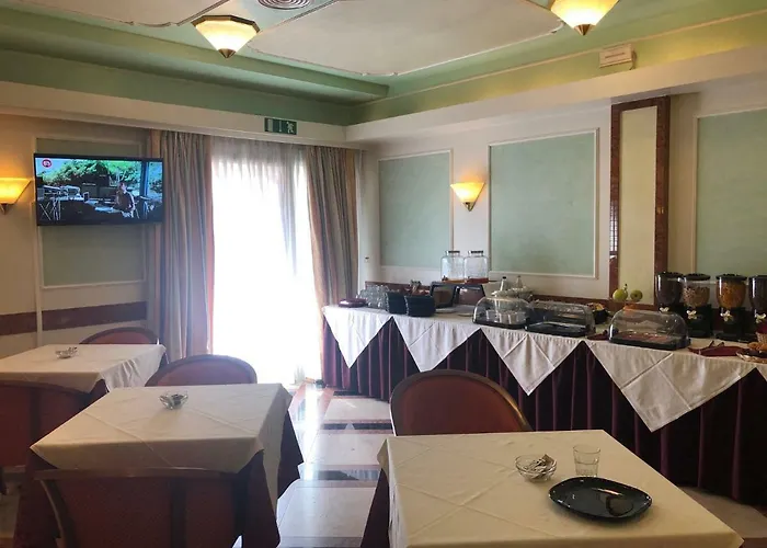 Regal 4*