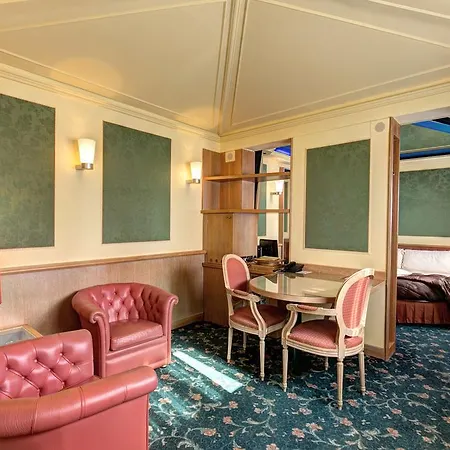 Regal Hotel