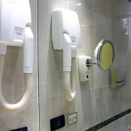 Regal Hotel 4*